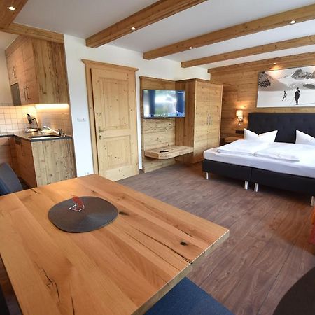 Hotel Stoecklbauer Kirchberg en Tyrol Extérieur photo